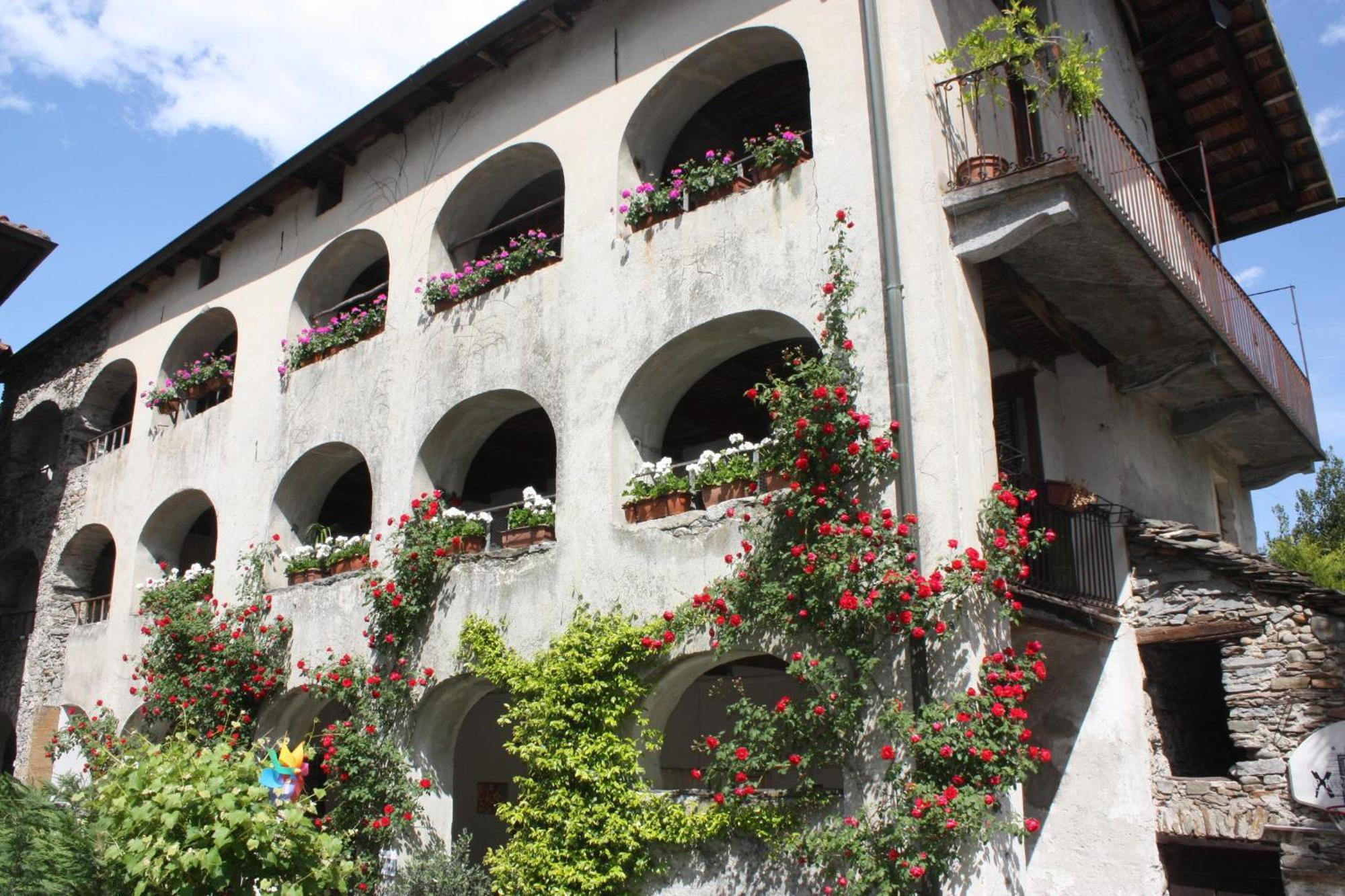 Affittacamere Casa Archi Losone Exterior foto