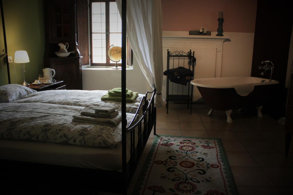 Affittacamere Casa Archi Losone Habitación foto
