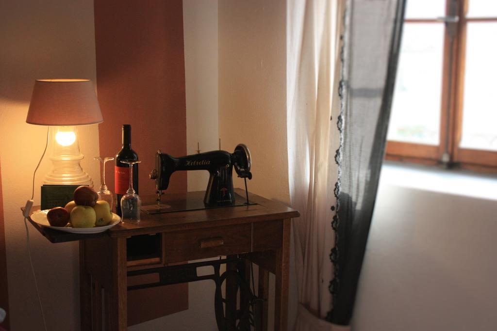 Affittacamere Casa Archi Losone Habitación foto