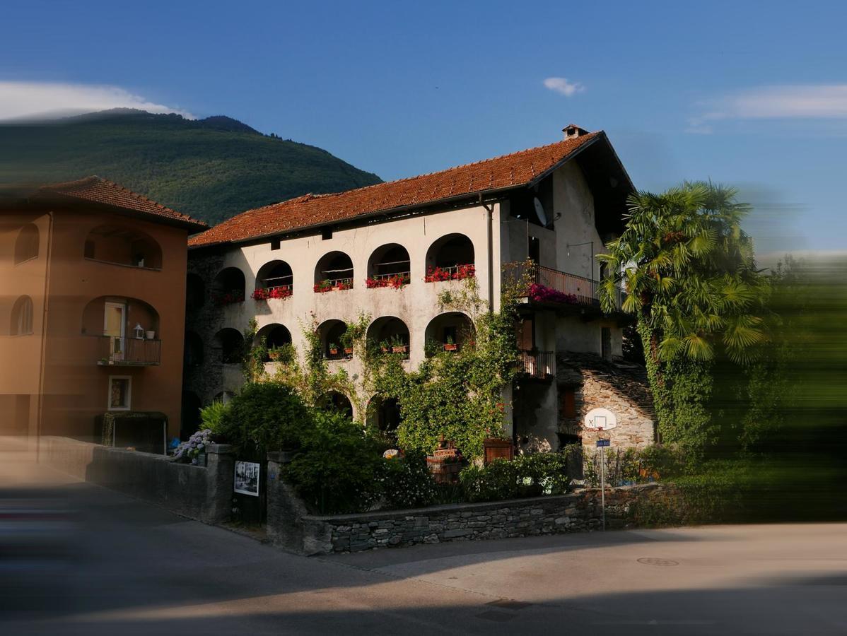 Affittacamere Casa Archi Losone Exterior foto